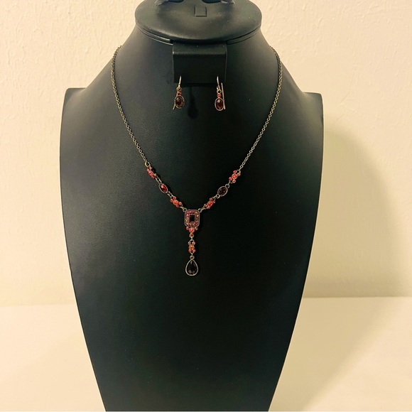 Vintage Avon Golden Red Y Gold Tone & Red Colors Necklace & Earrings Set - Picture 2 of 7